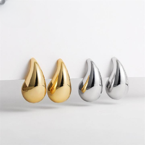 Glossy Teardrop Earrings