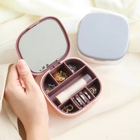 Portable Jewellery Box with mirror